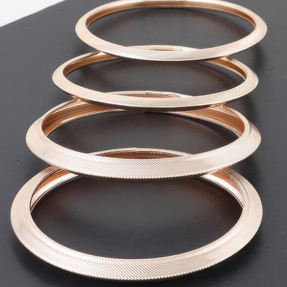 Metal Elegance Bracelet - Picture 3 of 3